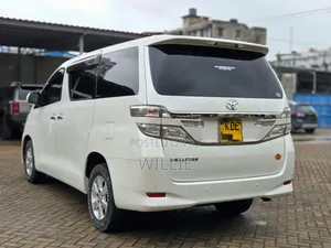 Toyota Vellfire 2014 White