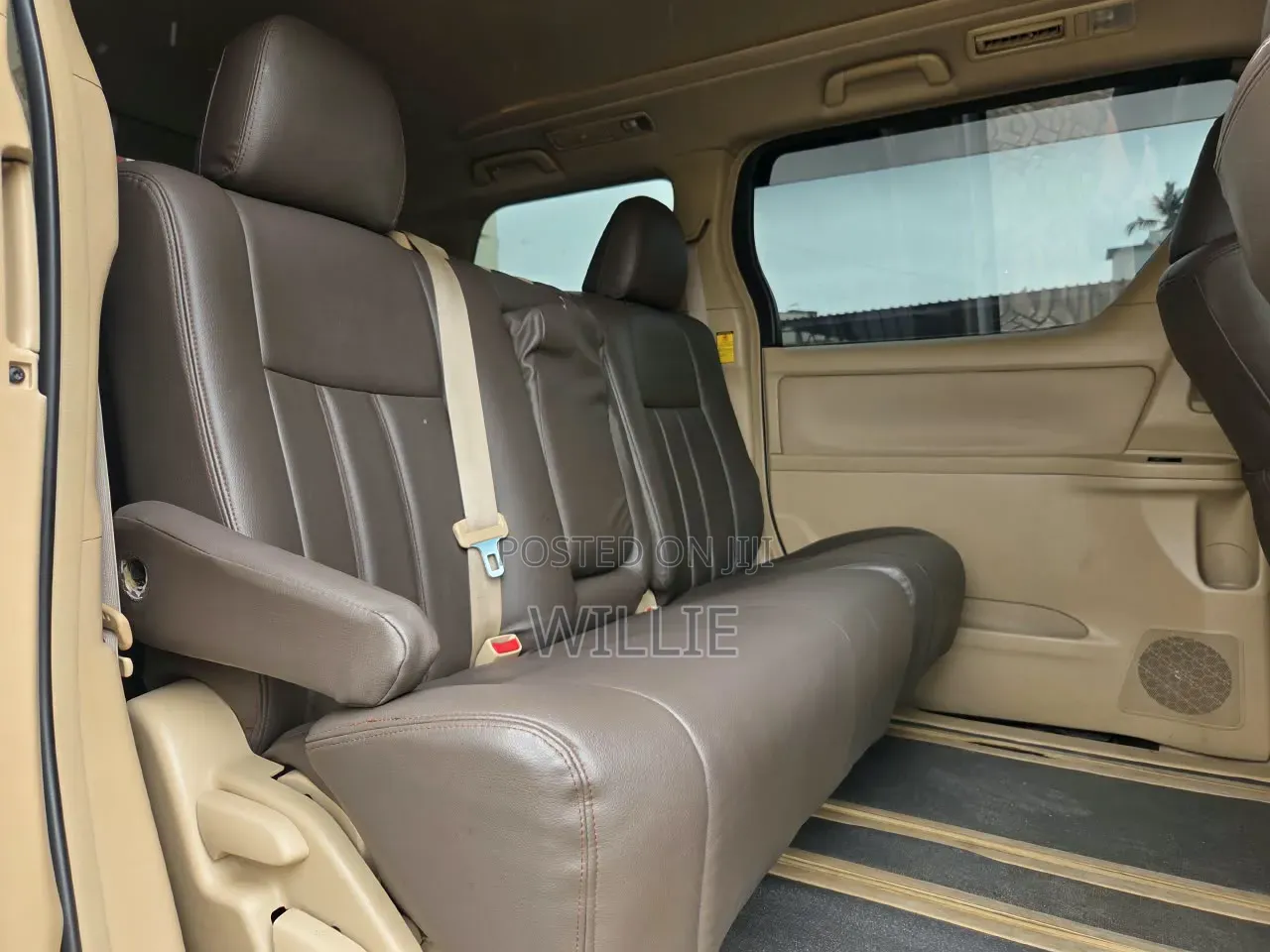Toyota Vellfire 2014 White