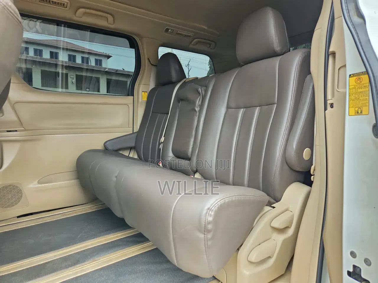 Toyota Vellfire 2014 White