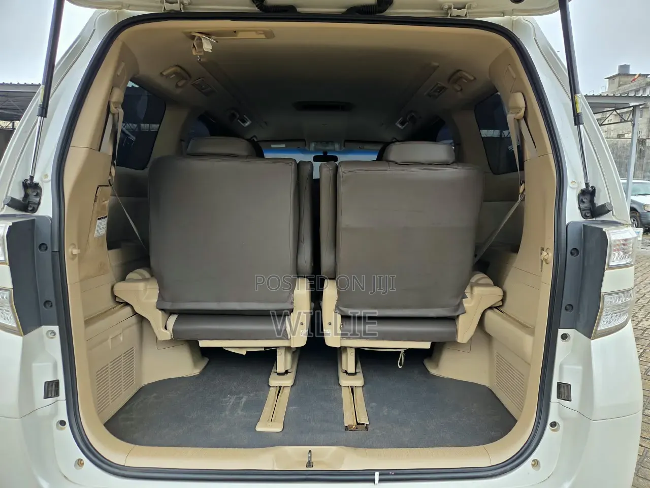 Toyota Vellfire 2014 White