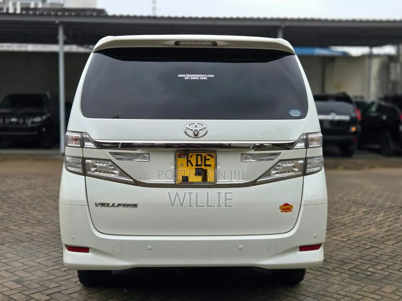 Toyota Vellfire 2014 White