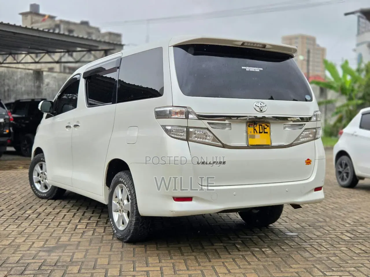 Toyota Vellfire 2014 White