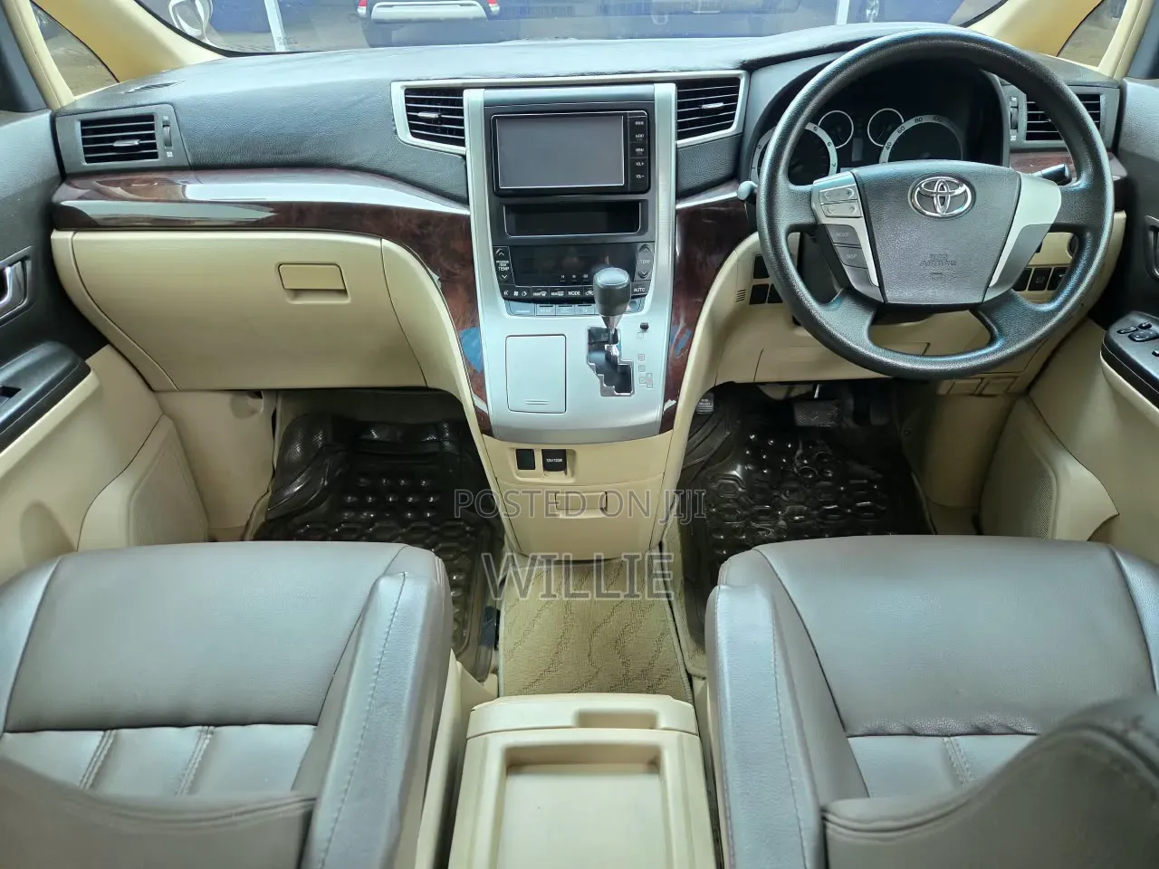 Toyota Vellfire 2014 White