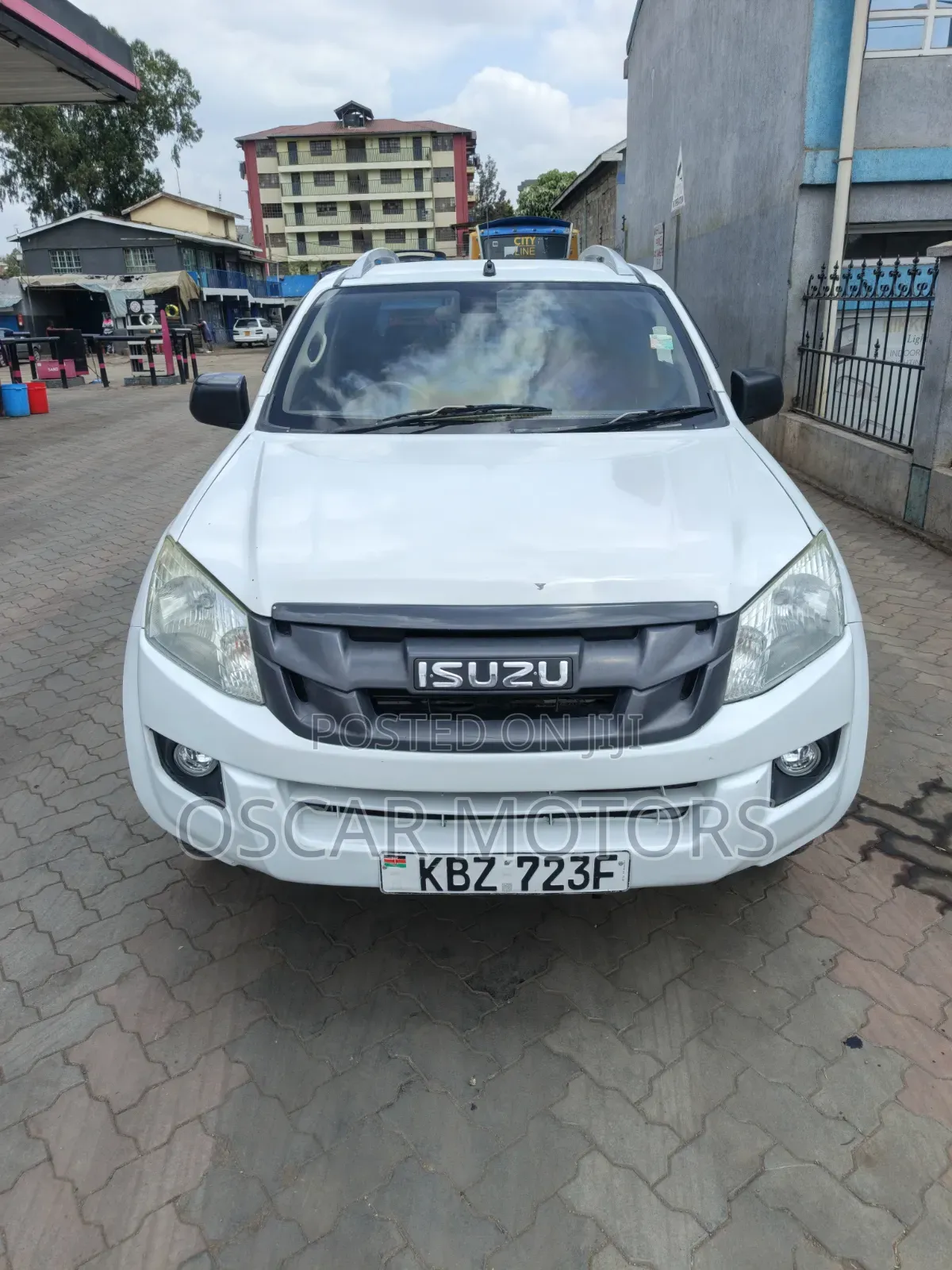 Isuzu D-MAX 2013 White