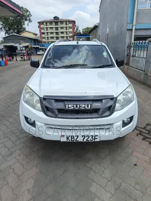 Isuzu D-MAX 2013 White