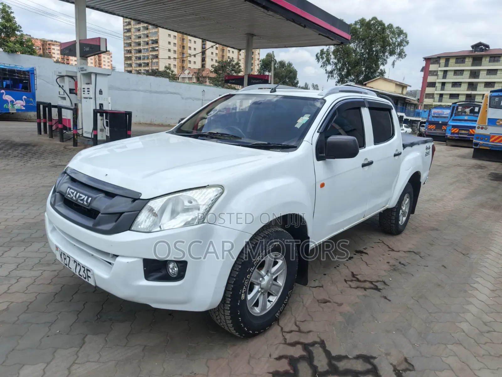 Isuzu D-MAX 2013 White