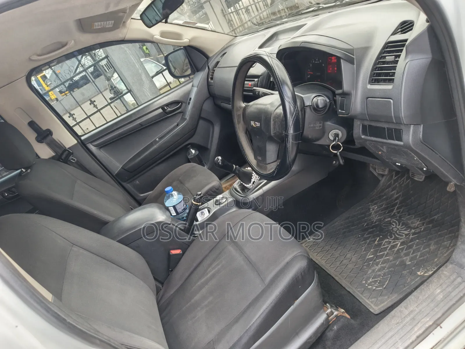 Isuzu D-MAX 2013 White