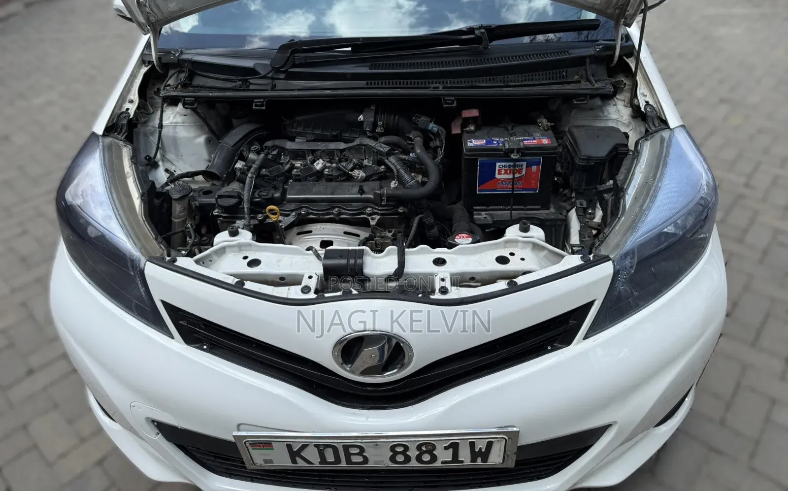 Toyota Vitz 2013 White