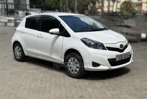 Toyota Vitz 2013 White