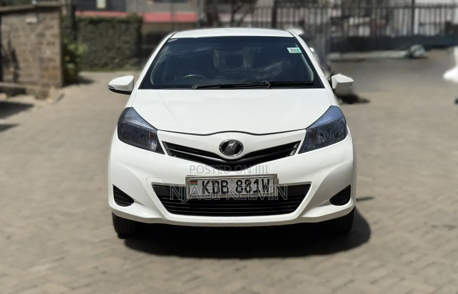 Toyota Vitz 2013 White