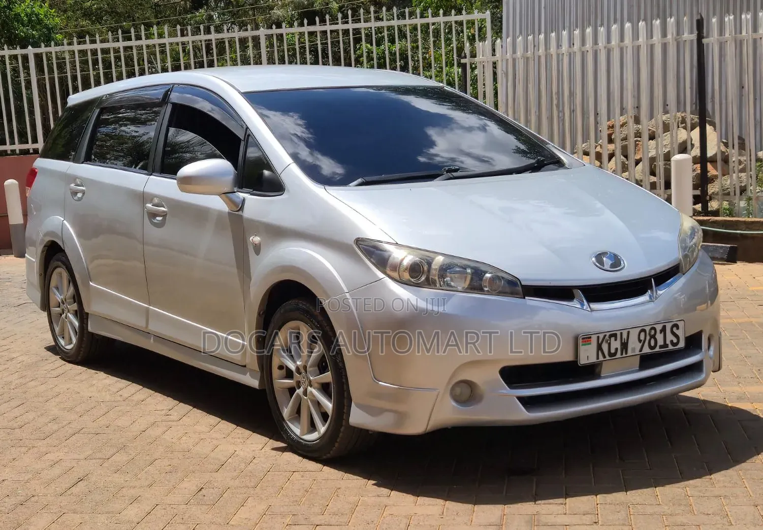 Toyota Wish 2012 Gray