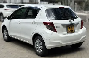 Toyota Vitz 2013 White