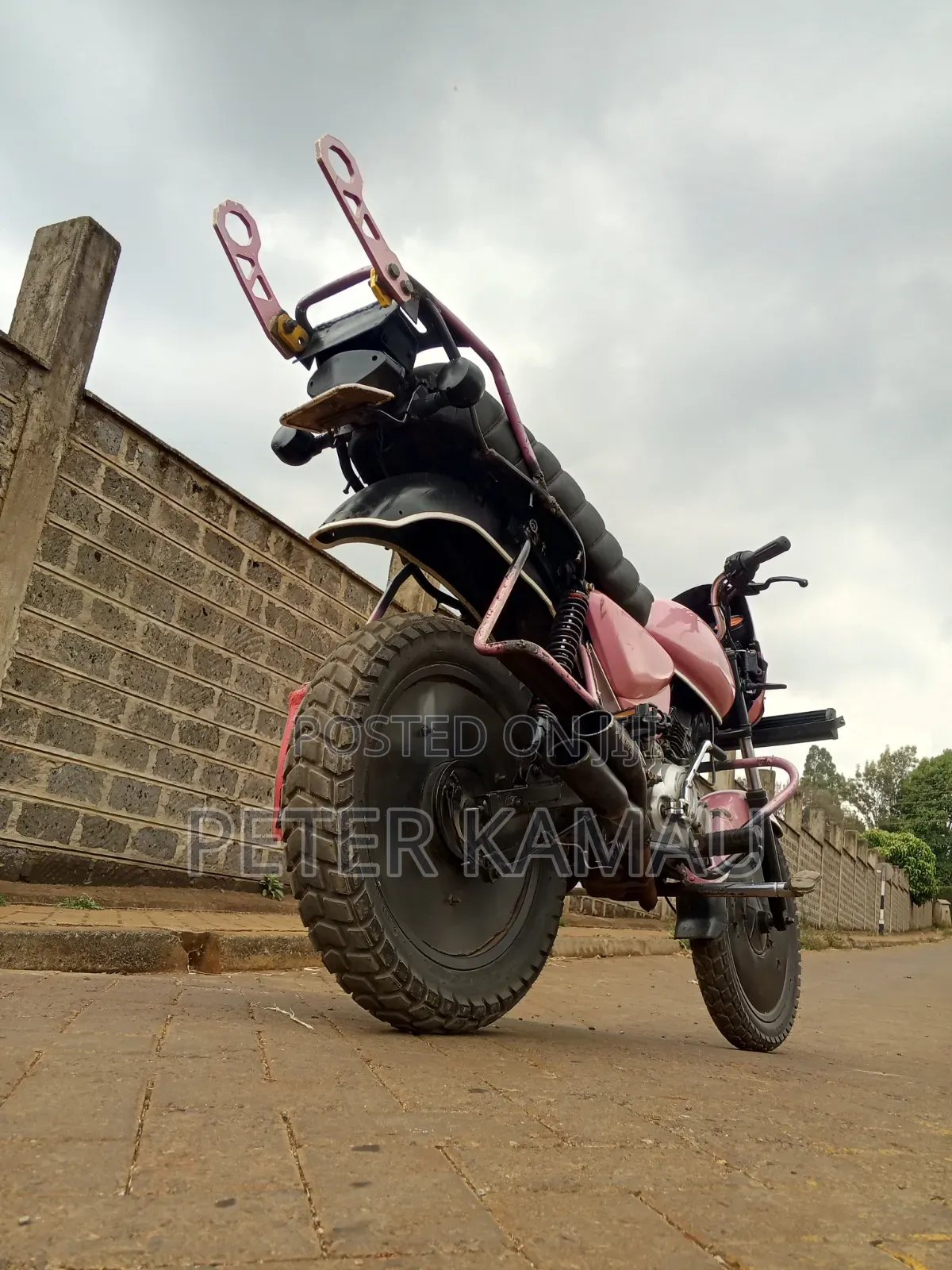 Bajaj Boxer 150 UG 2024 Pink