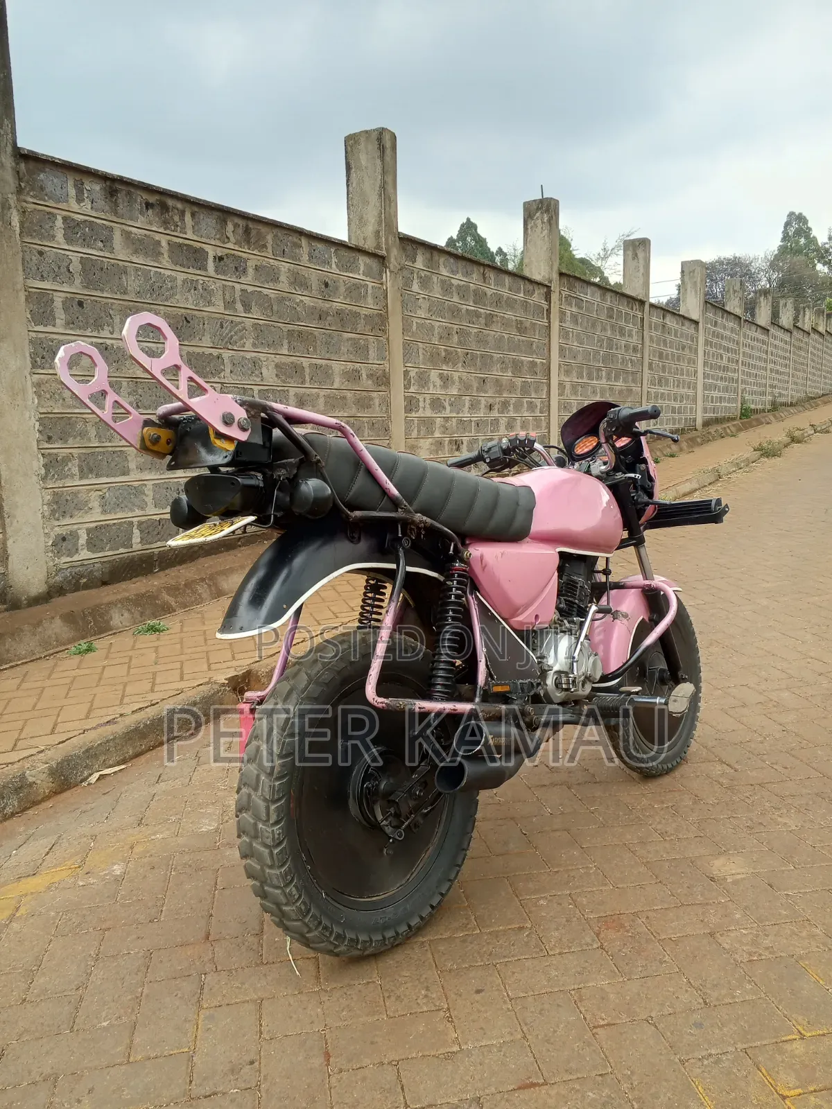 Bajaj Boxer 150 UG 2024 Pink