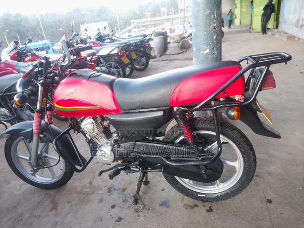 Honda CBR 2022 Red - main view