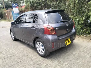 Toyota Vitz 2010 Gray