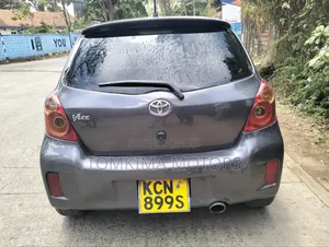 Toyota Vitz 2010 Gray
