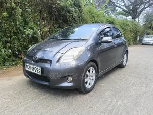 Toyota Vitz 1.3 AWD 5dr 2010 Gray