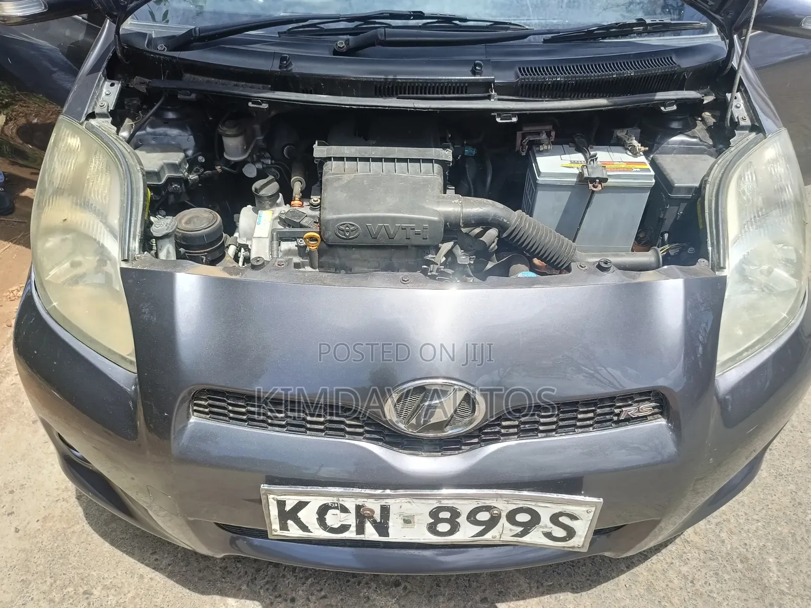 Toyota Vitz 1.3 AWD 5dr 2010 Gray