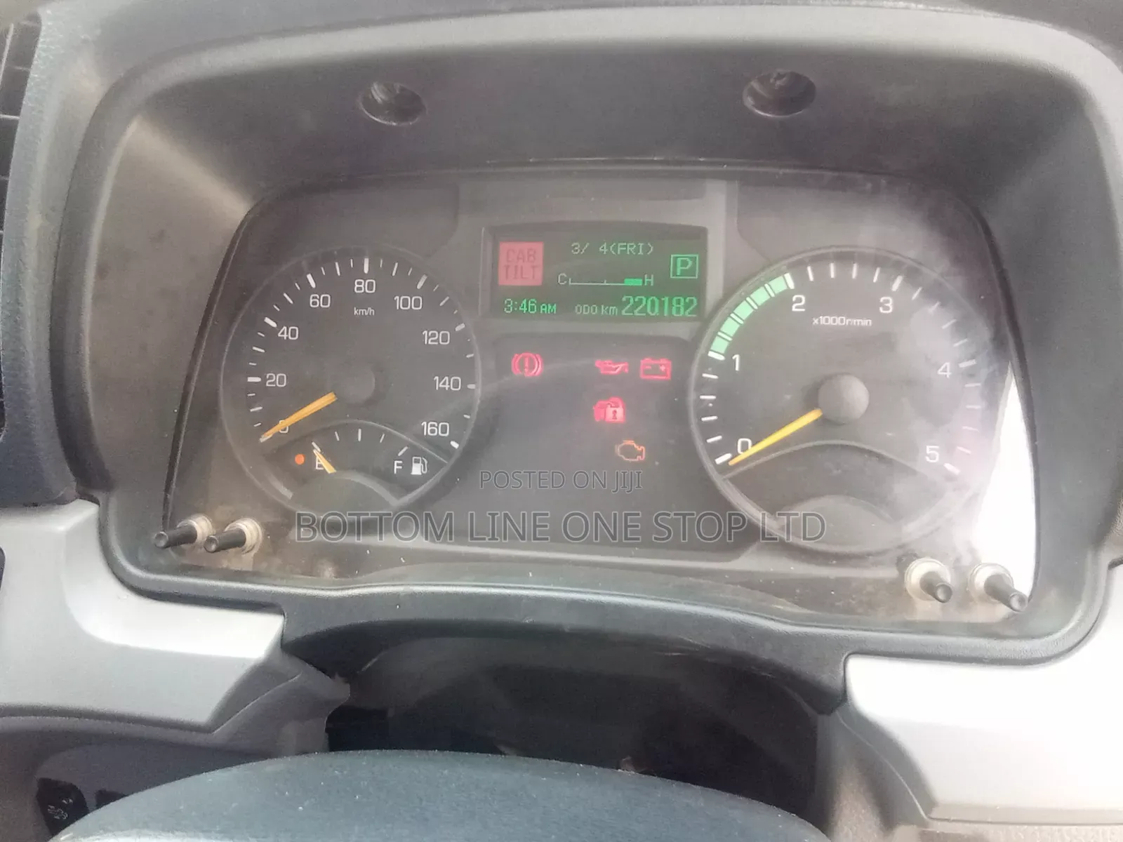 Mitsubishi Fuso 2013 White