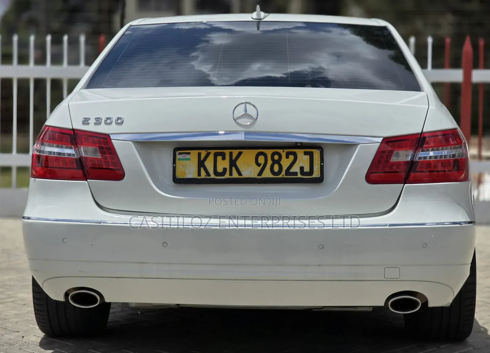 Mercedes-Benz E300 2011 White