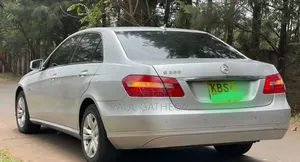 Mercedes-Benz E220 2010 Silver