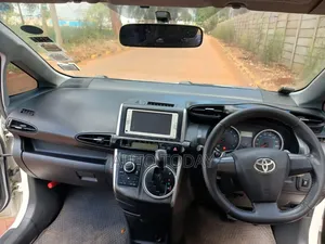 Toyota Wish 2012 White