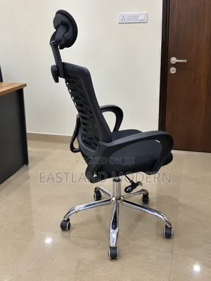 Ergonomic Mesh Office Chair With Headrest – Modern Office Seating