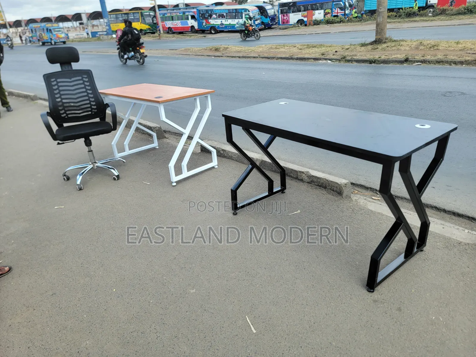 Modern Black Office Desk – Computer Table With Metallic Frame