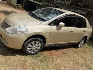 Nissan Tiida 2008 Gold