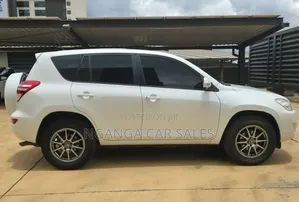 Toyota RAV4 2012 White