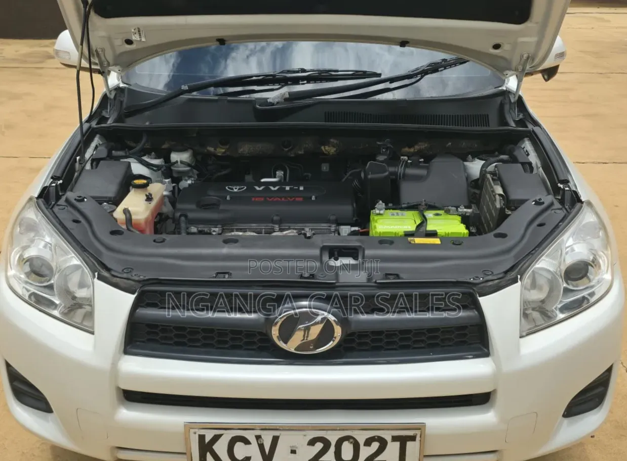 Toyota RAV4 2012 White