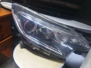 Headlight Nissan Note Epower (D)