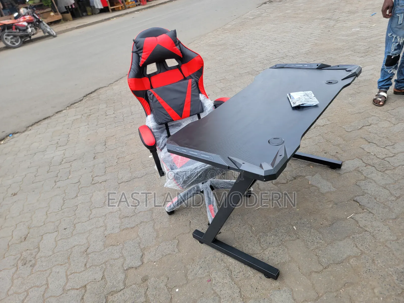 Modern Computer and Gaming Table and Gaming Chair