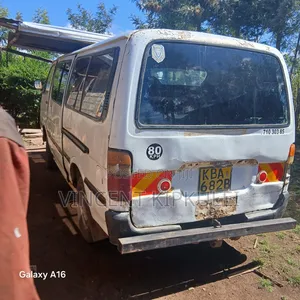 Toyota HiAce 2002 White