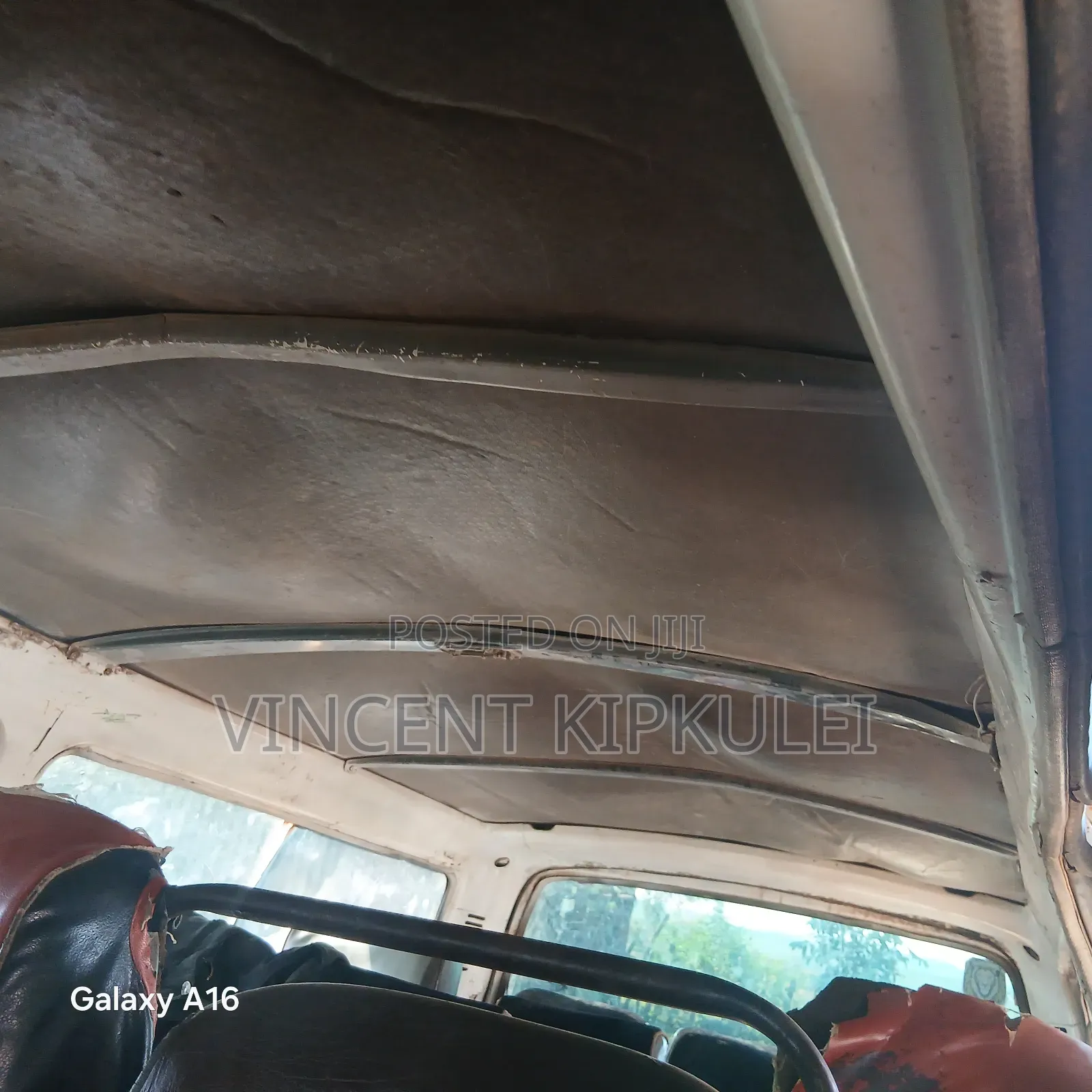 Toyota HiAce 2002 White