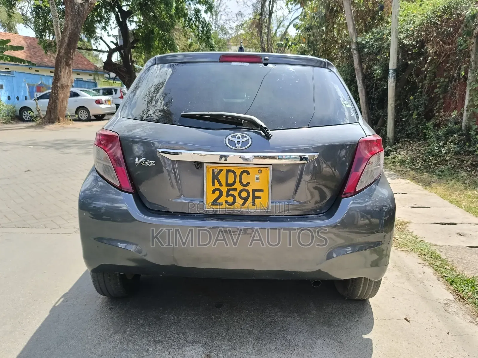 Toyota Vitz 1.3 FWD 5dr 2014 Gray