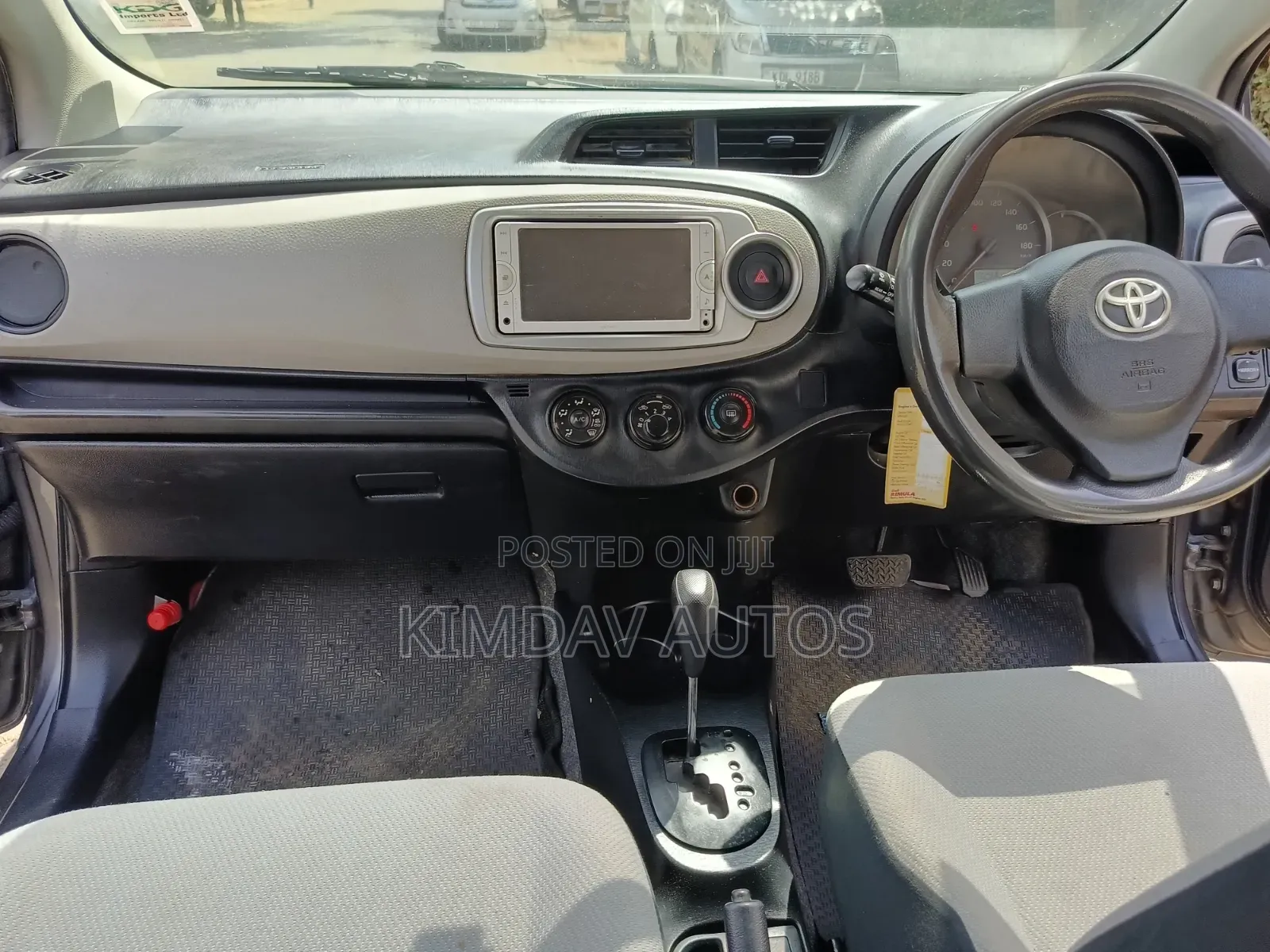 Toyota Vitz 1.3 FWD 5dr 2014 Gray