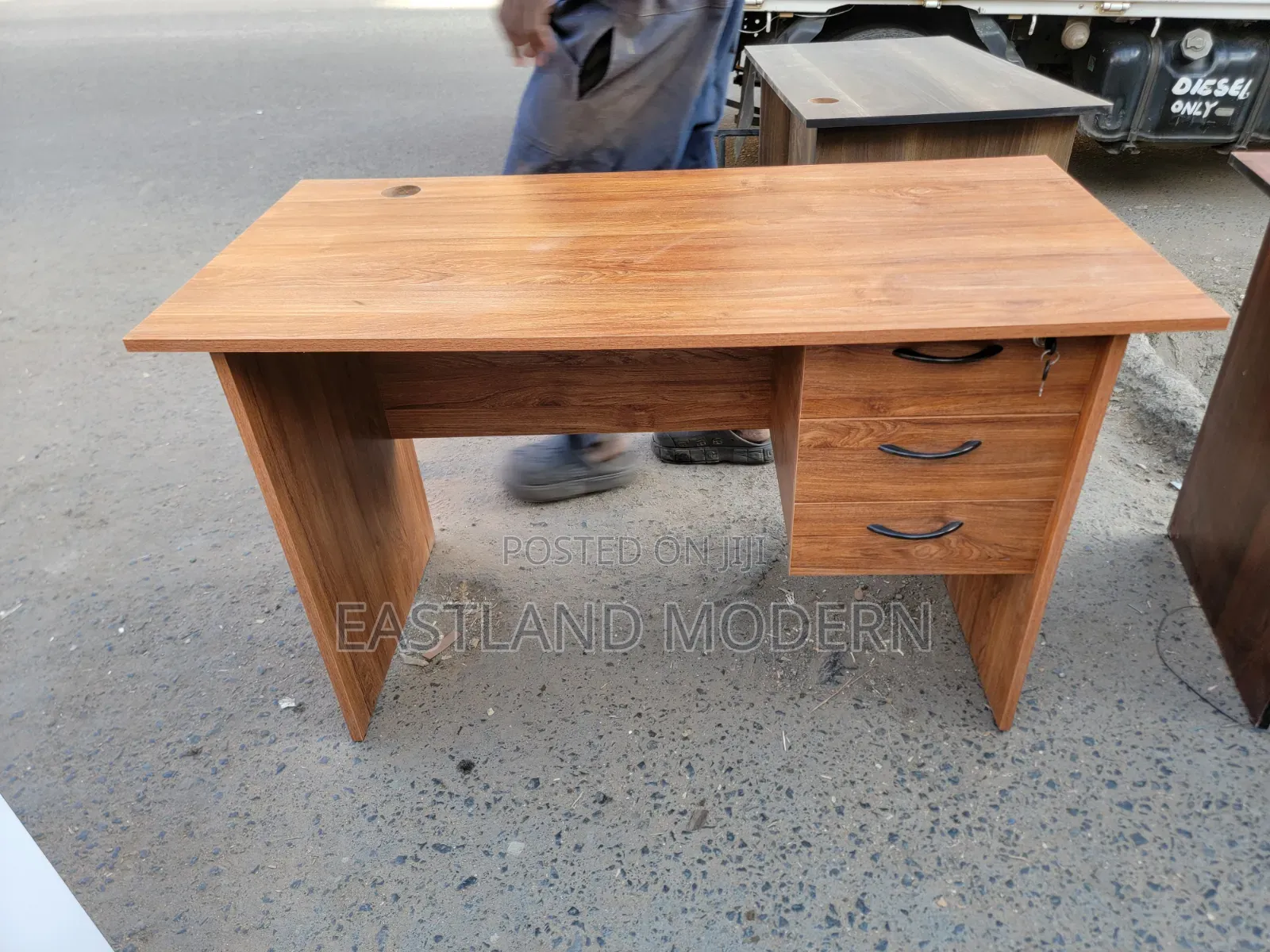 1.2M Modern Wooden Office Desk With 3 Drawers – Executive Work Table