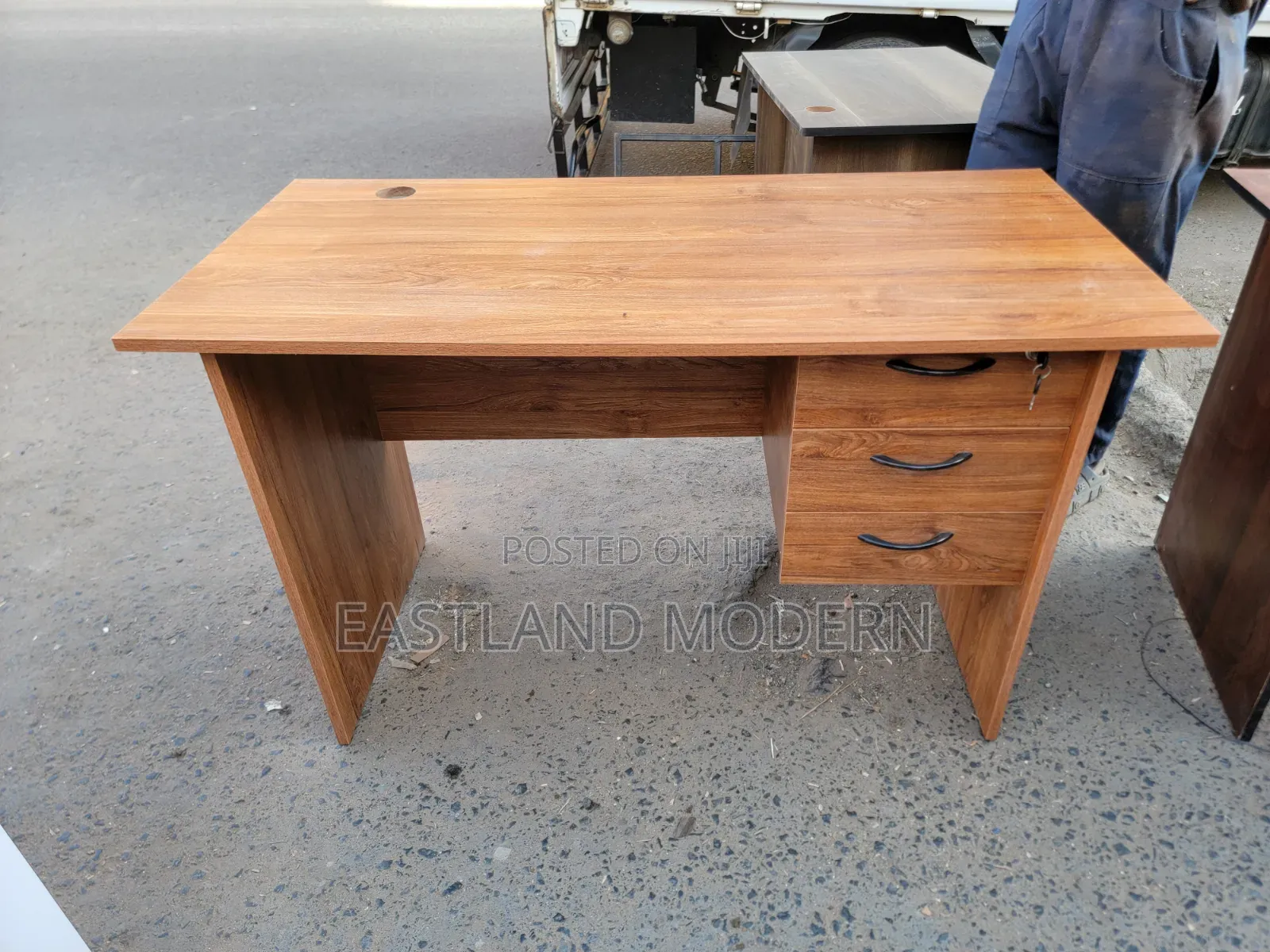 1.2M Modern Wooden Office Desk With 3 Drawers – Executive Work Table