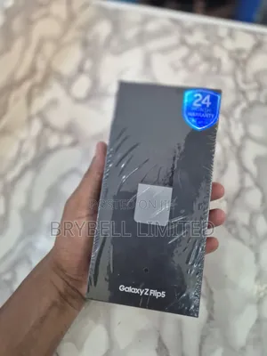 New Samsung Galaxy Z Flip5 256 GB Black