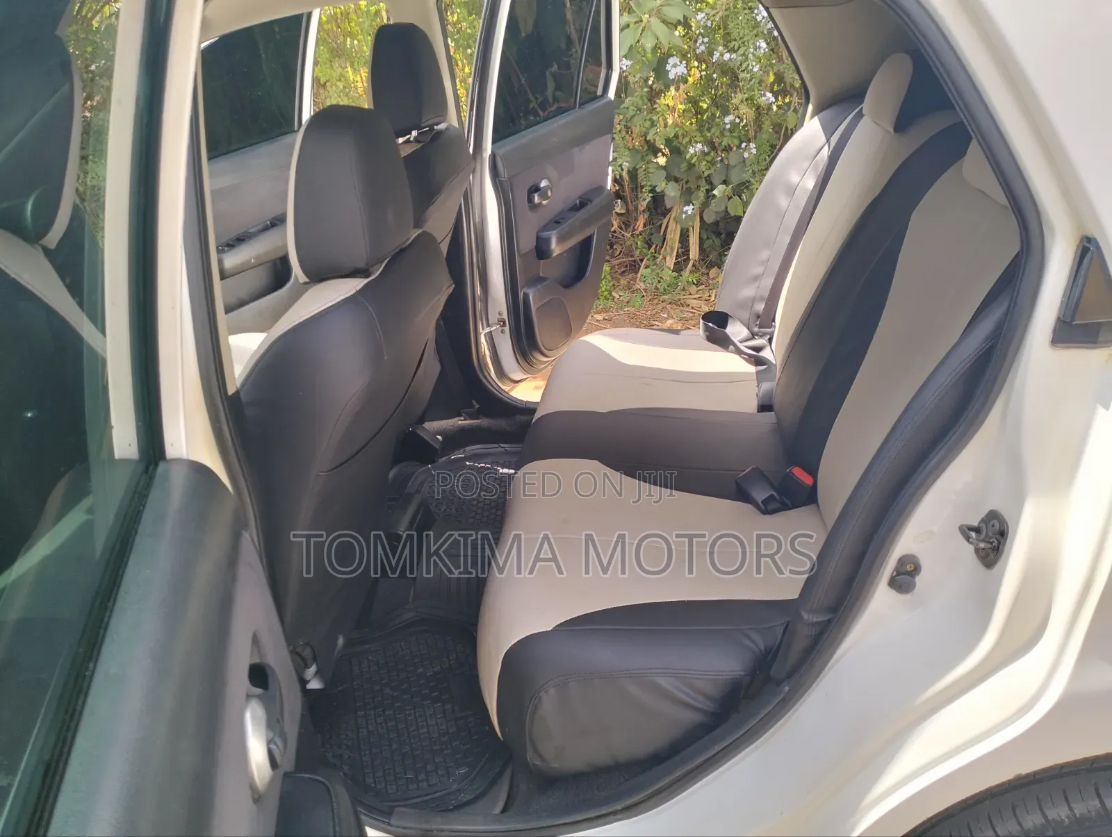 Nissan Tiida 2012 White