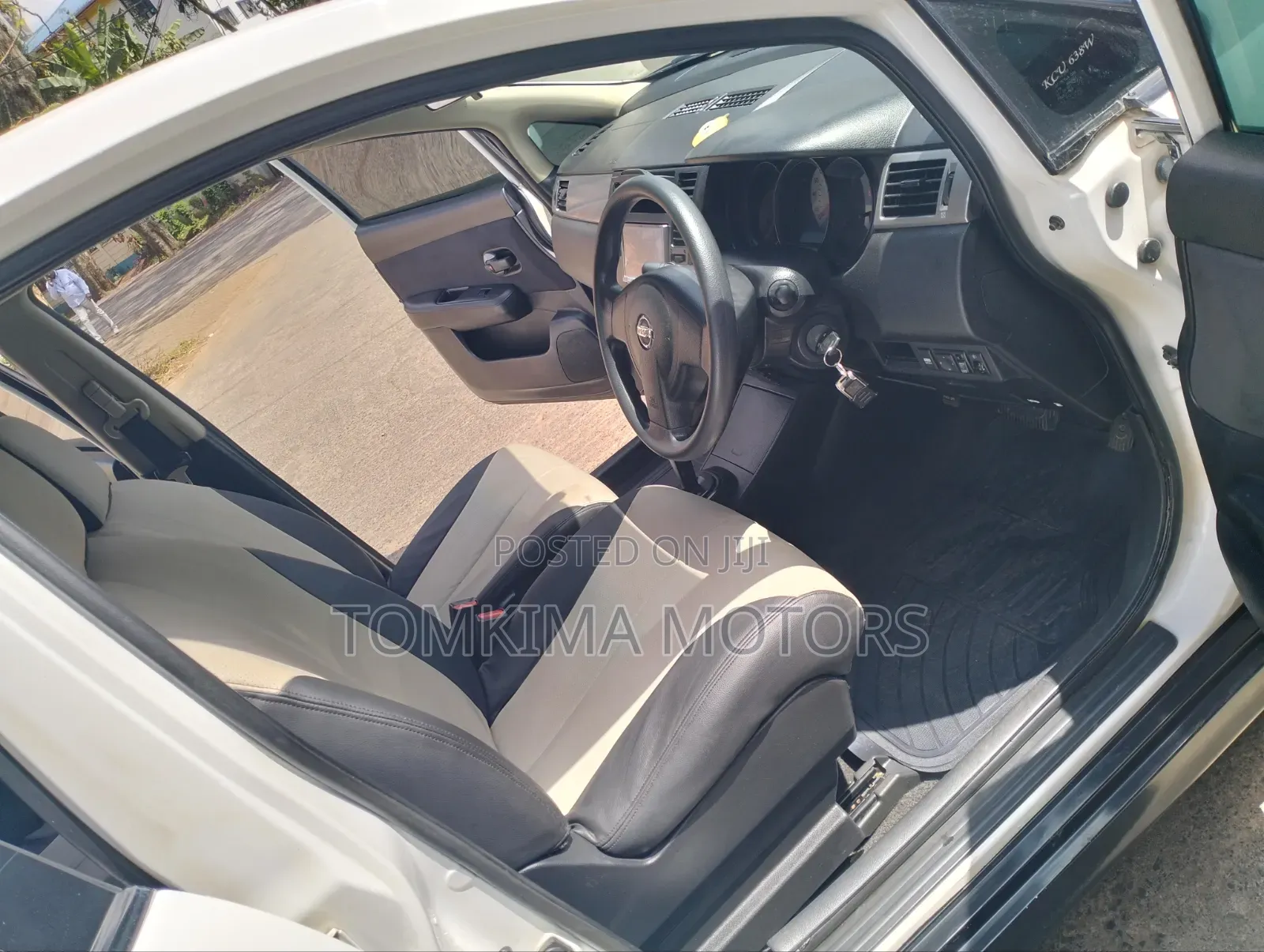 Nissan Tiida 2012 White