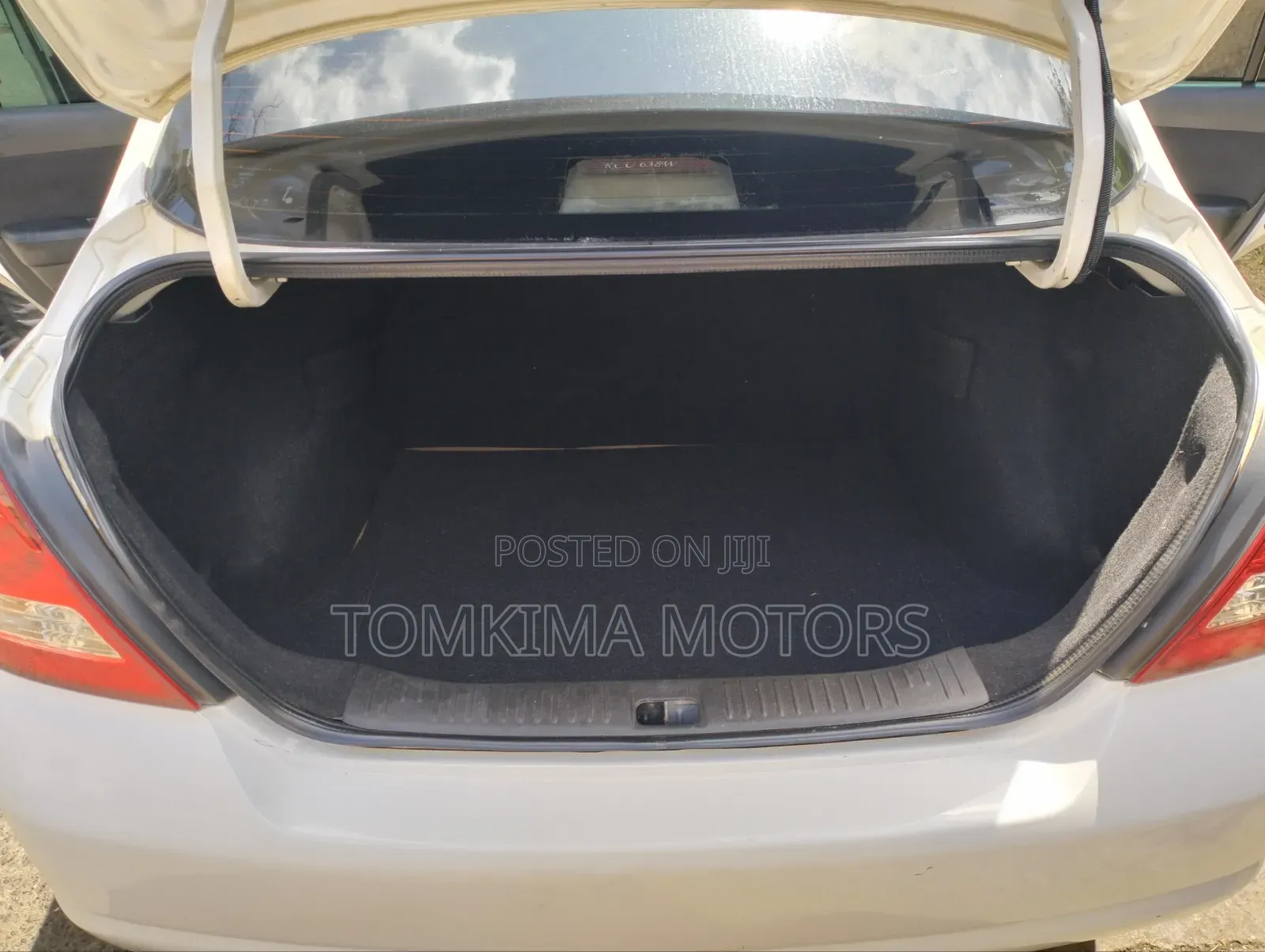 Nissan Tiida 2012 White