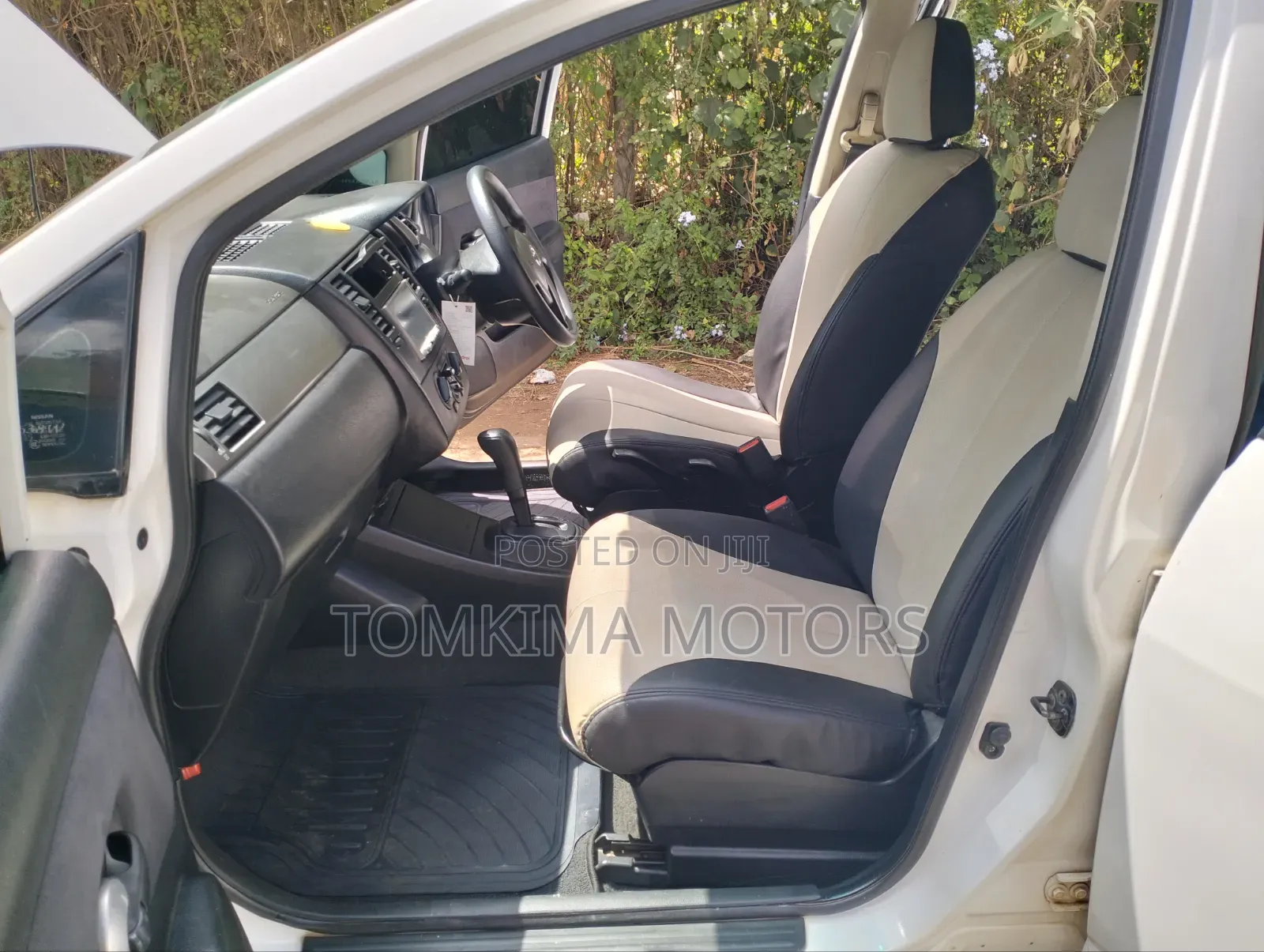 Nissan Tiida 2012 White