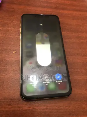 Apple iPhone 11 Pro Max 64 GB Gold
