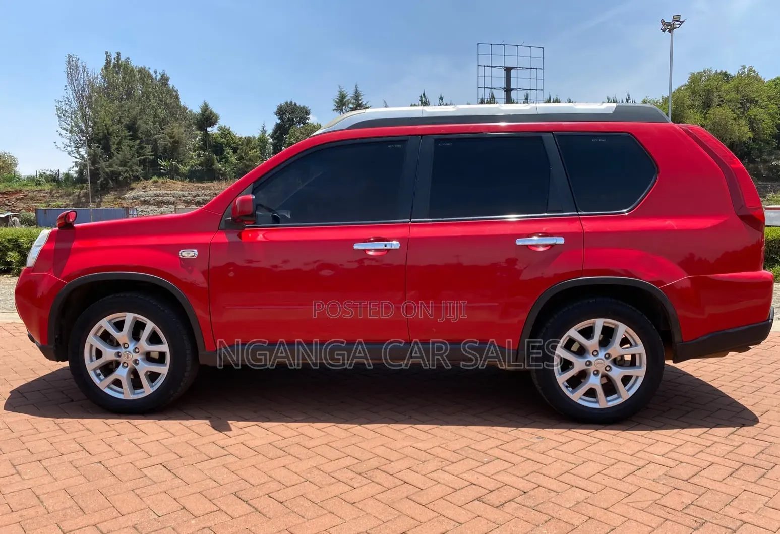 Nissan X-Trail 2012 Red