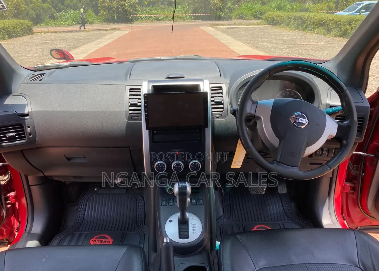 Nissan X-Trail 2012 Red