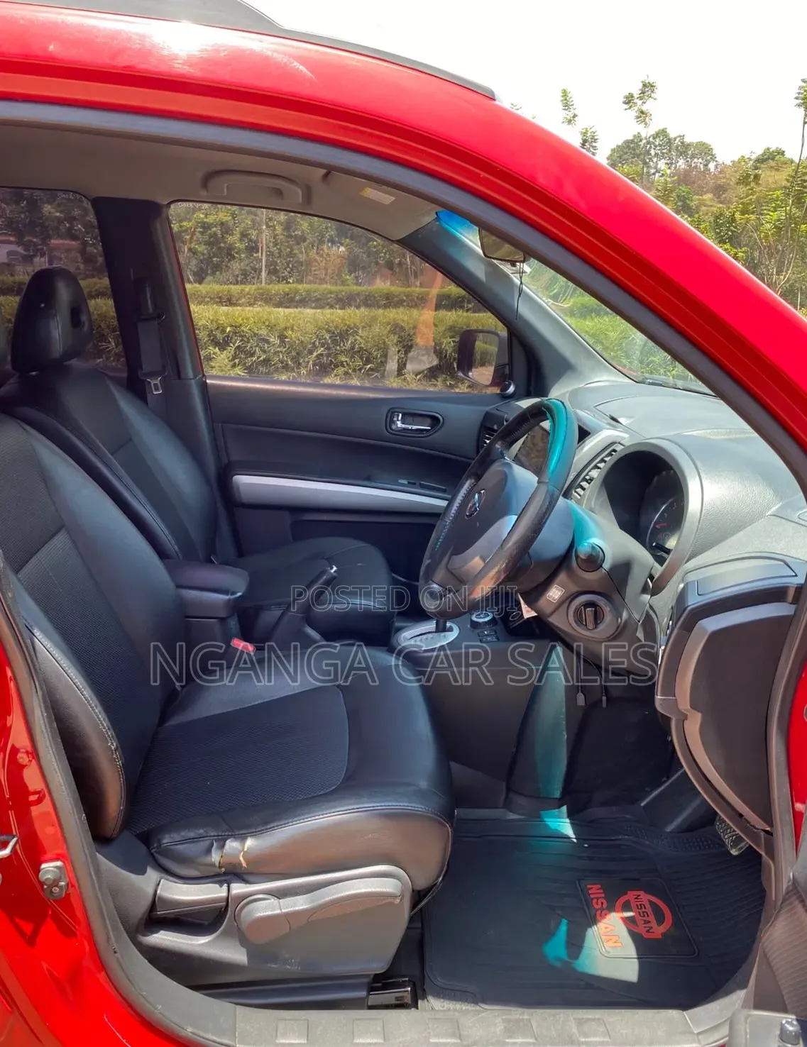 Nissan X-Trail 2012 Red