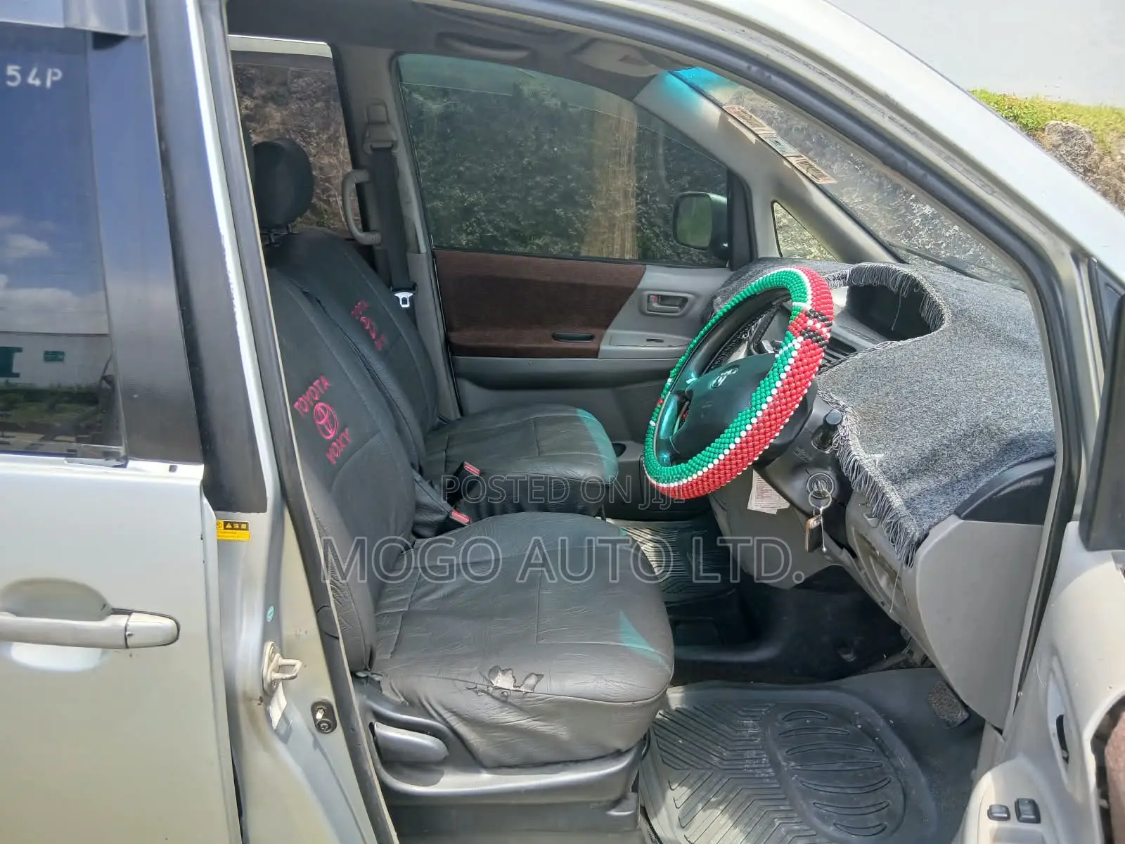 Toyota Noah 2002 Silver